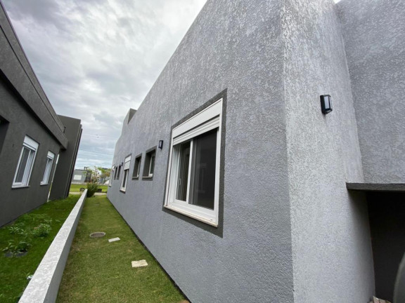 Imagem Casa com 3 Quartos à Venda, 175 m² em Dubai - Capao Da Canoa Imagem Casa com 3 Quartos à Venda, 175 m² em Dubai - Capao Da Canoa