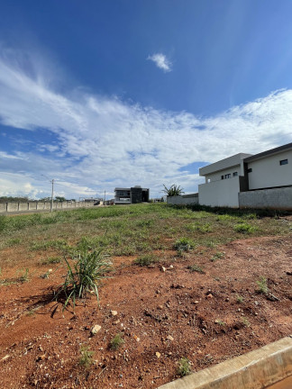Terreno à Venda, 525 m² em Condomínio Meridian - Goianésia