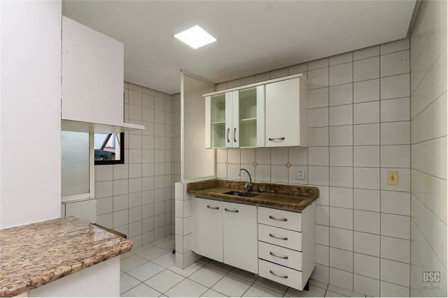 Imagem Imóvel com 1 Quarto à Venda,  em Petrópolis - Porto Alegre