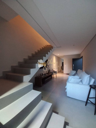 Casa com 3 Quartos à Venda, 2.000 m² em Parque Do Lago - São Paulo