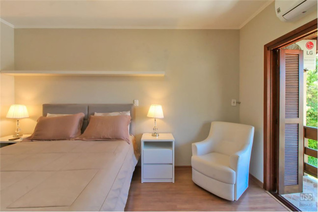 Imagem Casa com 2 Quartos à Venda, em Hípica - Porto Alegre Imagem Casa com 2 Quartos à Venda, em Hípica - Porto Alegre