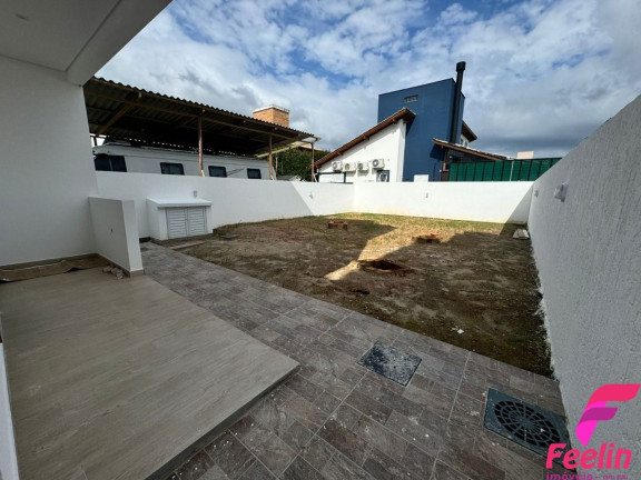 Imagem Casa com 3 Quartos para Alugar, 152 m² em Campeche - Florianópolis Imagem Casa com 3 Quartos para Alugar, 152 m² em Campeche - Florianópolis