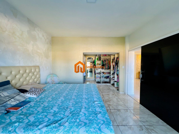 Imagem Casa com 5 Quartos à Venda, 332 m² em Passaré - Fortaleza Imagem Casa com 5 Quartos à Venda, 332 m² em Passaré - Fortaleza
