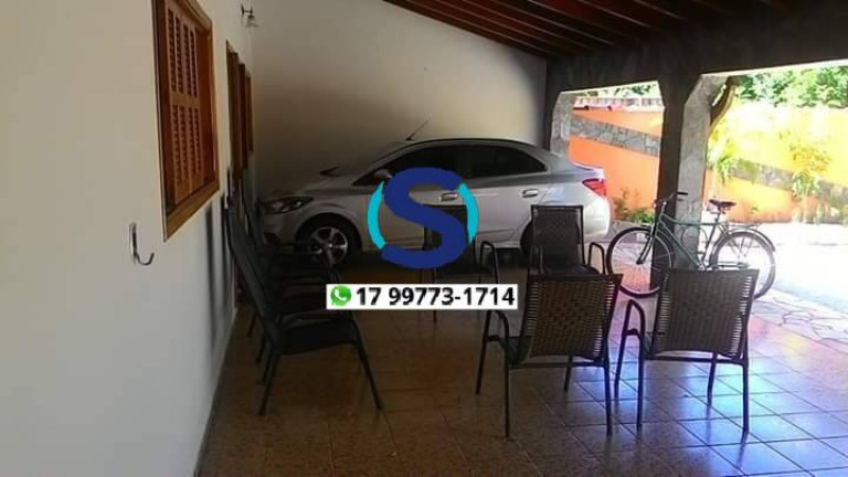 Imagem Casa com 4 Quartos à Venda, 320 m² em Centro - Ouroeste Imagem Casa com 4 Quartos à Venda, 320 m² em Centro - Ouroeste