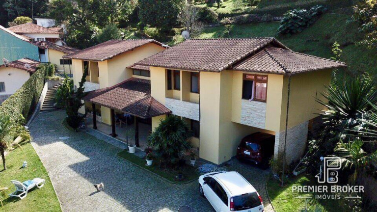 Casa com 8 Quartos à Venda, 680 m² em Cascata Dos Amores - Teresópolis