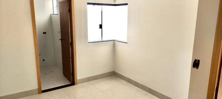 Imagem Casa com 3 Quartos à Venda, 84 m² em Loteamento Madrid - Maringa