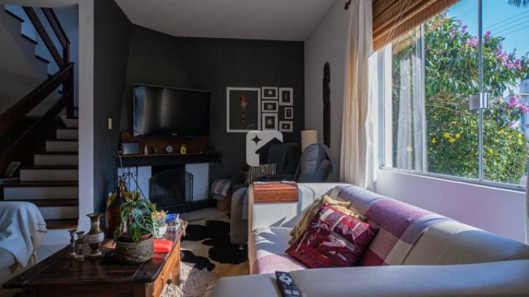 Imagem Casa de Condomínio com 4 Quartos à Venda, 388 m² em Cachoeira Do Bom Jesus - Florianópolis