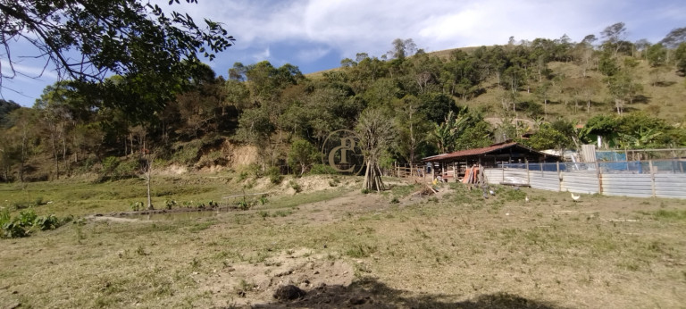 Imagem Chácara com 2 Quartos à Venda, em Pico Agudo - São Luíz Do Paraitinga Imagem Chácara com 2 Quartos à Venda, em Pico Agudo - São Luíz Do Paraitinga