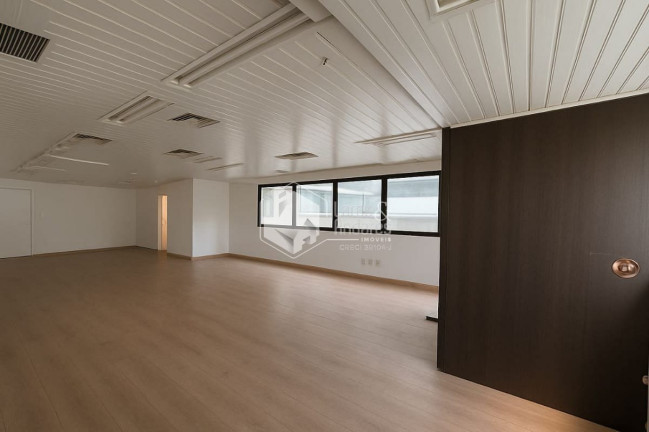 Sala Comercial à Venda, 88 m² em Cerqueira César - São Paulo
