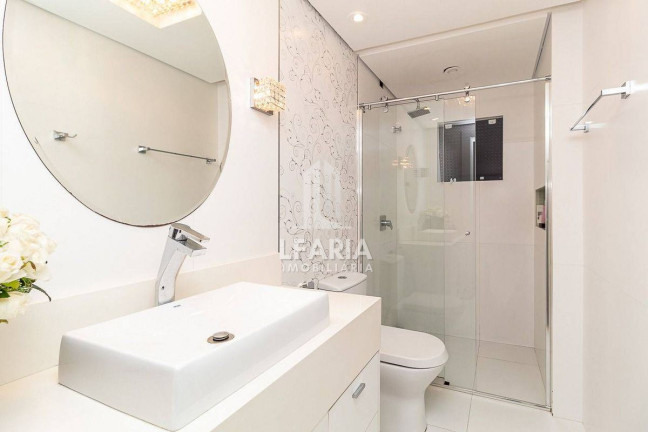 Imagem Casa com 4 Quartos à Venda, 600 m² em Boqueirão - Curitiba Imagem Casa com 4 Quartos à Venda, 600 m² em Boqueirão - Curitiba