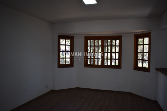 Imagem Casa com 4 Quartos à Venda, 149 m² em Região Do Parque Da água Santa - Campos Do Jordão