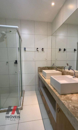 Imagem Casa com 4 Quartos à Venda, 182 m² em Eusébio - Eusébio