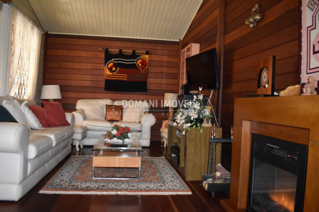 Imagem Casa com 4 Quartos à Venda, 245 m² em Região Do Alto Da Boa Vista - Campos Do Jordão Imagem Casa com 4 Quartos à Venda, 245 m² em Região Do Alto Da Boa Vista - Campos Do Jordão
