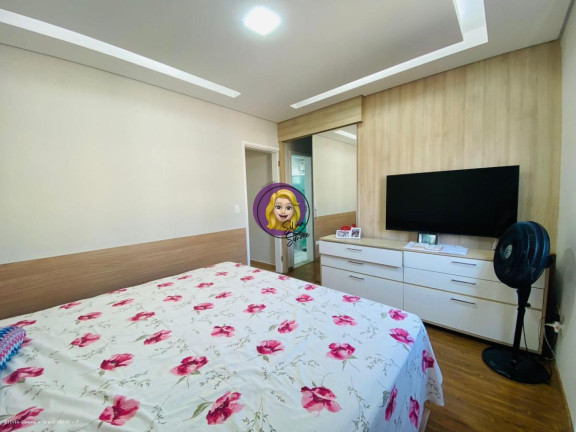 Imagem Casa com 3 Quartos à Venda, em Boqueirão - Santos Imagem Casa com 3 Quartos à Venda, em Boqueirão - Santos