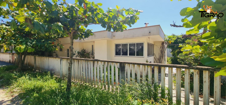 Imagem Casa com 3 Quartos à Venda, 266 m² em Centro - Navegantes