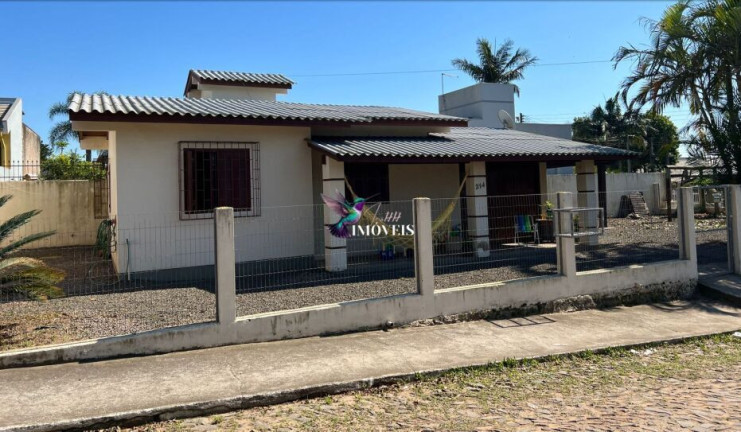 Imagem Casa com 3 Quartos à Venda, 108 m² em Vila São João - Torres