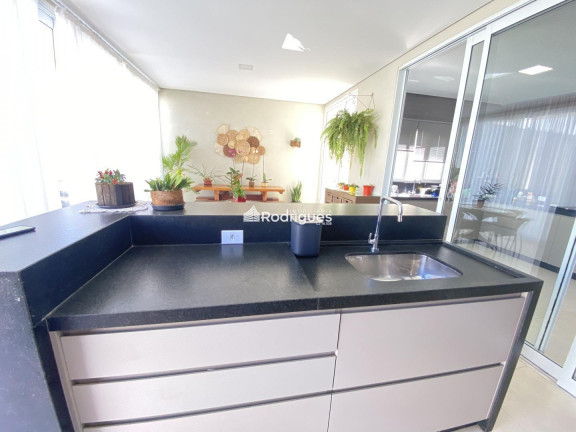 Imagem Casa com 4 Quartos à Venda, 290 m² em Setor Habitacional Arniqueira (águas Claras) - Brasília Imagem Casa com 4 Quartos à Venda, 290 m² em Setor Habitacional Arniqueira (águas Claras) - Brasília