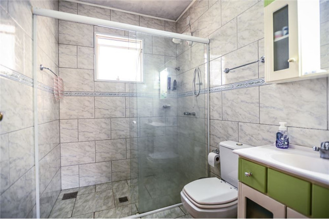 Imagem Casa com 2 Quartos à Venda, 149 m² em Passo Da Areia - Porto Alegre Imagem Casa com 2 Quartos à Venda, 149 m² em Passo Da Areia - Porto Alegre