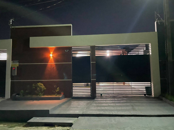 Casa com 3 Quartos à Venda,  em Ponta Negra - Manaus