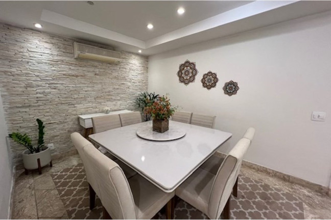 Imagem Casa com 6 Quartos à Venda, 221 m² em Barra Da Tijuca - Rio De Janeiro Imagem Casa com 6 Quartos à Venda, 221 m² em Barra Da Tijuca - Rio De Janeiro