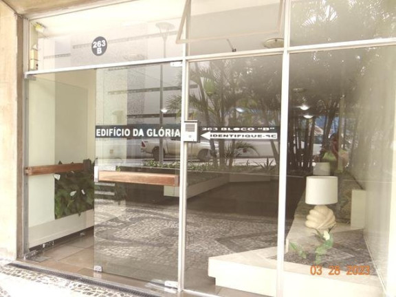 Imagem Imóvel com 2 Quartos à Venda, em Centro - Curitiba Imagem Imóvel com 2 Quartos à Venda, em Centro - Curitiba