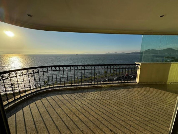 Apartamento com 4 Quartos à Venda, 316 m² em Agronômica - Florianópolis