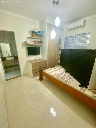 Imagem Casa com 4 Quartos à Venda, 351 m² em Balneario Florida - Praia Grande Imagem Casa com 4 Quartos à Venda, 351 m² em Balneario Florida - Praia Grande