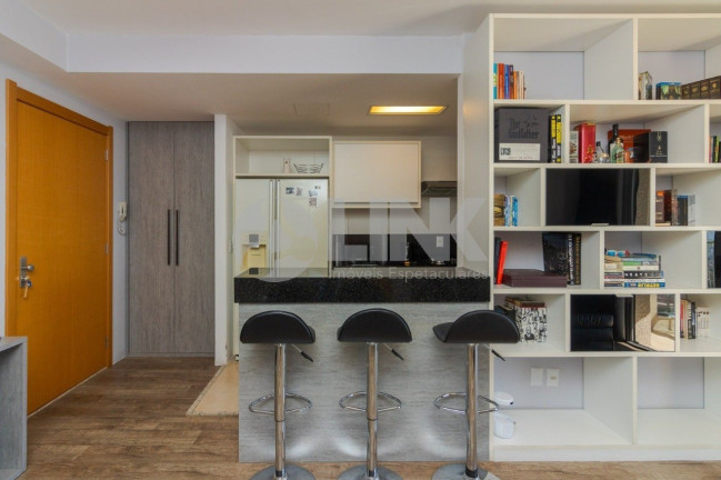 Imagem Apartamento com 1 Quarto à Venda, 56 m² em Três Figueiras - Porto Alegre Imagem Apartamento com 1 Quarto à Venda, 56 m² em Três Figueiras - Porto Alegre