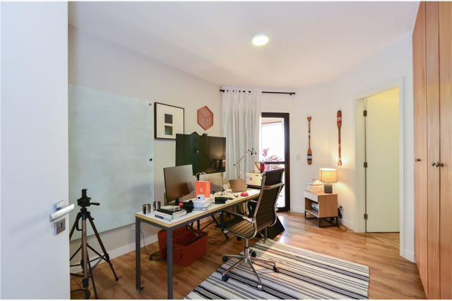 Imagem Imóvel com 4 Quartos à Venda, em Panamby - São Paulo Imagem Imóvel com 4 Quartos à Venda, em Panamby - São Paulo