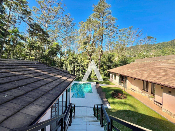 Imagem Casa com 5 Quartos à Venda, 498 m² em Comary - Teresópolis Imagem Casa com 5 Quartos à Venda, 498 m² em Comary - Teresópolis