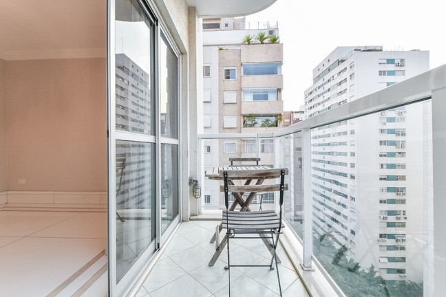 Imagem Apartamento com 3 Quartos à Venda, 214 m² em Itaim Bibi - São Paulo