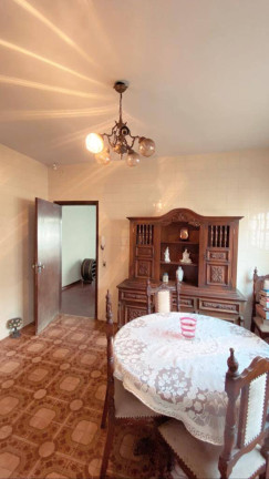 Imagem Casa com 3 Quartos à Venda, 330 m² em Botucatu