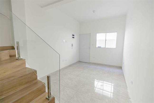 Imagem Casa com 2 Quartos à Venda, 62 m² em Jardim Melvi - Praia Grande Imagem Casa com 2 Quartos à Venda, 62 m² em Jardim Melvi - Praia Grande