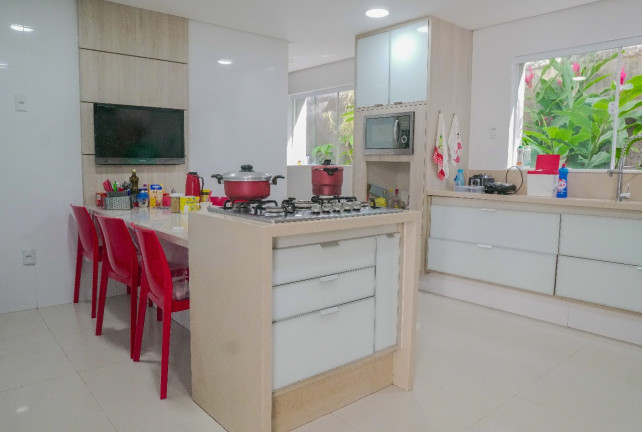Imagem Casa com 4 Quartos à Venda, 486 m² em Jaguaribe - Salvador Imagem Casa com 4 Quartos à Venda, 486 m² em Jaguaribe - Salvador