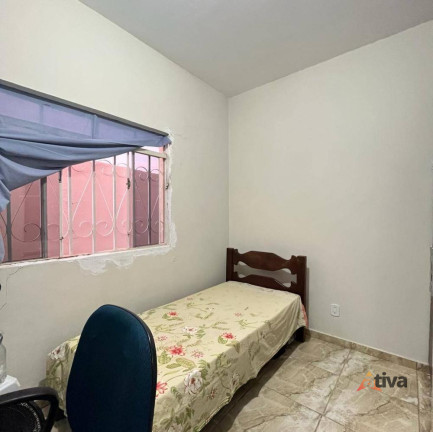 Imagem Casa com 3 Quartos à Venda, 70 m²