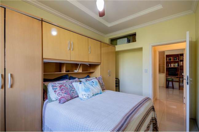 Imagem Apartamento com 3 Quartos à Venda, 94 m² em Petrópolis - Porto Alegre