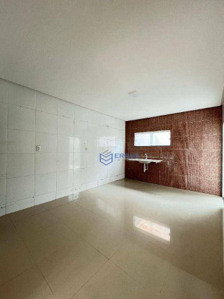 Imagem Casa com 4 Quartos à Venda, 120 m² em Maraponga - Fortaleza Imagem Casa com 4 Quartos à Venda, 120 m² em Maraponga - Fortaleza