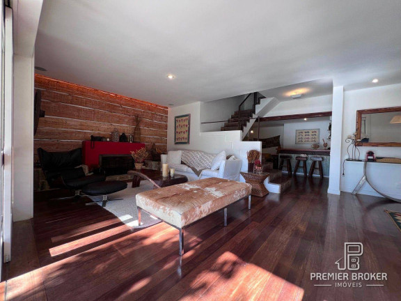 Imagem Casa com 4 Quartos à Venda, 371 m² em Comary - Teresópolis Imagem Casa com 4 Quartos à Venda, 371 m² em Comary - Teresópolis