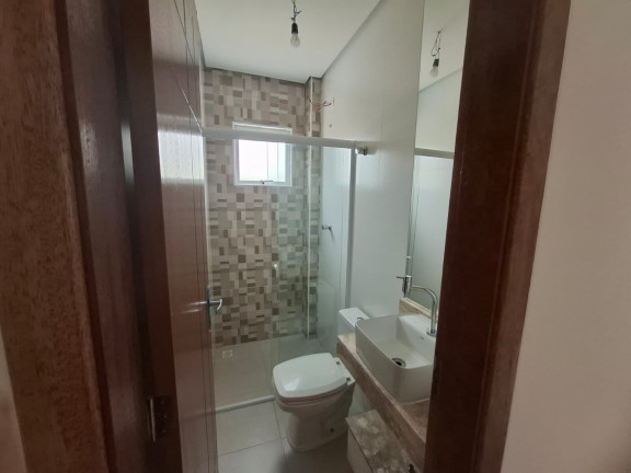 Imagem Casa com 2 Quartos à Venda, 129 m² em Embaré - Santos