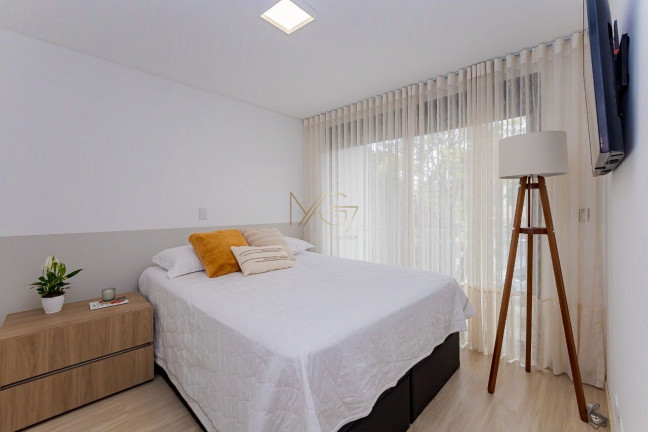Imagem Sobrado com 3 Quartos à Venda, 141 m² em Jardim Das Américas - Curitiba Imagem Sobrado com 3 Quartos à Venda, 141 m² em Jardim Das Américas - Curitiba