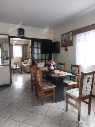 Imagem Casa com 3 Quartos à Venda, em Cedro - Camboriú Imagem Casa com 3 Quartos à Venda, em Cedro - Camboriú
