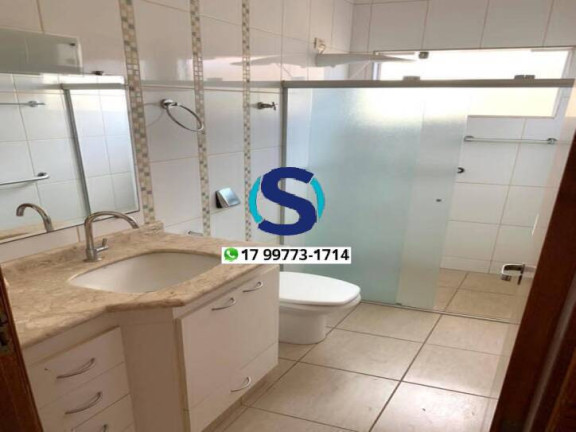 Imagem Casa com 3 Quartos à Venda, 242 m² em Centro - Fernandópolis Imagem Casa com 3 Quartos à Venda, 242 m² em Centro - Fernandópolis