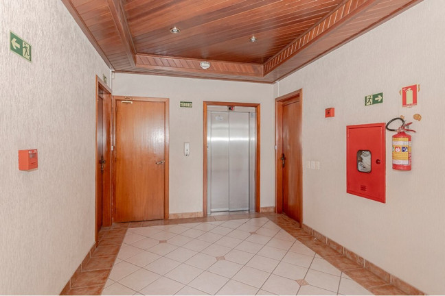 Imagem Imóvel com 3 Quartos à Venda, 125 m² em Jardim Planalto - Porto Alegre Imagem Imóvel com 3 Quartos à Venda, 125 m² em Jardim Planalto - Porto Alegre