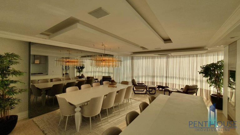Imagem Apartamento com 3 Quartos à Venda, 273 m² em Centro - Balneário Camboriú Imagem Apartamento com 3 Quartos à Venda, 273 m² em Centro - Balneário Camboriú