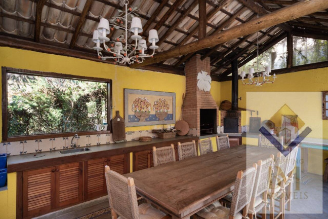 Imagem Casa com 5 Quartos à Venda, 1 m² em Campos Do Jordão