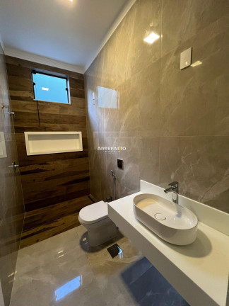 Imagem Casa com 3 Quartos à Venda, 167 m²