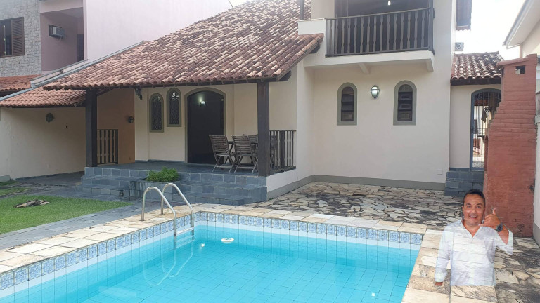 Imagem Casa com 4 Quartos à Venda, 354 m² em Jacarepaguá - Rio De Janeiro Imagem Casa com 4 Quartos à Venda, 354 m² em Jacarepaguá - Rio De Janeiro