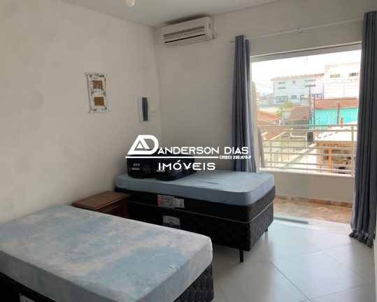 Imagem Casa com 3 Quartos à Venda, 180 m² em Centro - Caraguatatuba