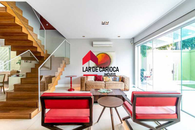 Imagem Imóvel com 4 Quartos à Venda, 595 m² em Humaitá - Rio De Janeiro Imagem Imóvel com 4 Quartos à Venda, 595 m² em Humaitá - Rio De Janeiro