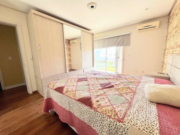 Imagem Casa com 3 Quartos à Venda, em Vila Nova - Porto Alegre Imagem Casa com 3 Quartos à Venda, em Vila Nova - Porto Alegre